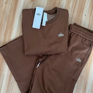 Alo Brown Sweatshirt and straight leg Set